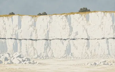 Melton Bottom Chalk Pit, One thin dark seam in all that white: an illustration of a place on this route.
